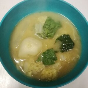 里芋・白菜・大根・ねぎの味噌汁